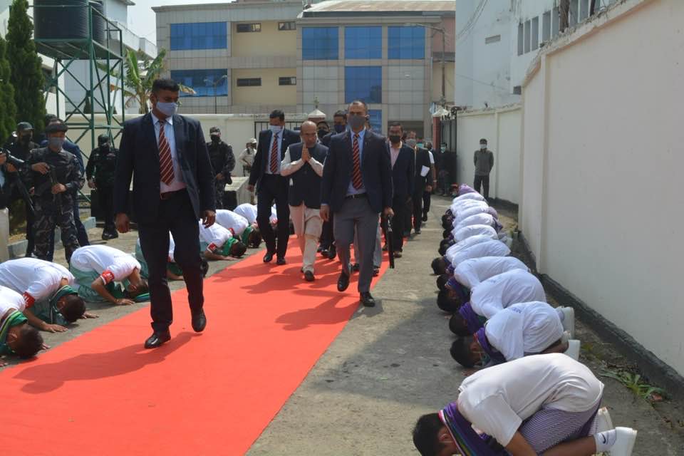 School children bow to Manipur CM